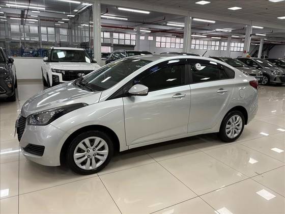HYUNDAI HB20S 1.0 COMFORT PLUS 12V FLEX 4P MANUAL HYUNDAI HB20S 1.0 COMFORT PLUS 12V FLEX 4P MANUAL